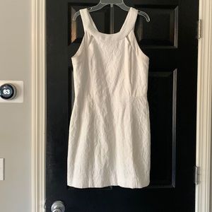 White short pattern dress.
